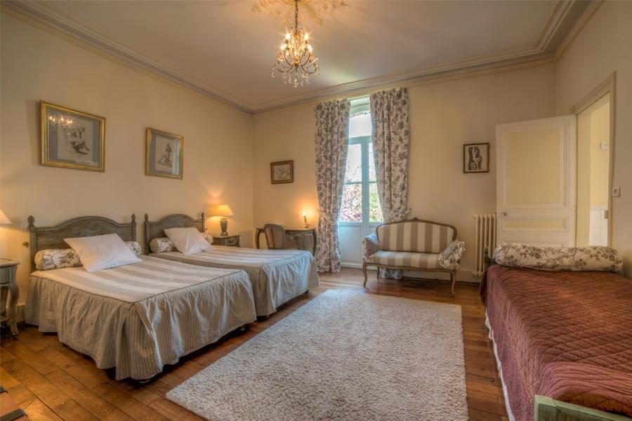 Bed and Breakfast L'Oustal Bourges Exterior foto